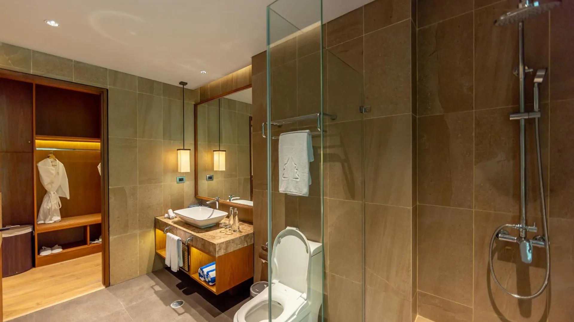 ***** Hotel Anumana De Suite Ubud Indonésie